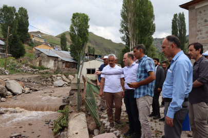 Erzurum'da belediyeler selin yaralarını sarmak için seferber oldu