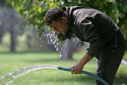 İran'da aşırı sıcaklar kamu kurumlarının tatil süresini bir gün daha uzattı