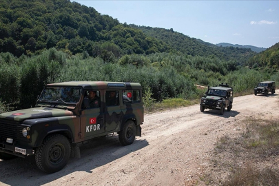 Türk askerinin Kosova-Sırbistan sınır bölgesindeki devriyesi sürüyor