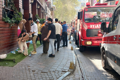 İstanbul'da otel yangını: Vatandaş mahsur kaldı