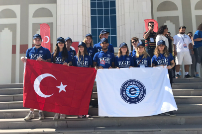 Ege Üniversitesi öğrencilerinden Büyük Taarruz anması