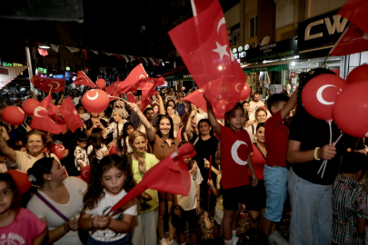 Bayraklı’da Zafer Bayramı