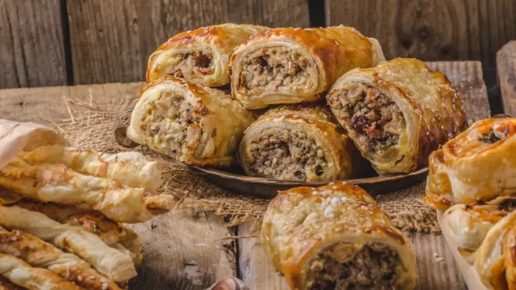 Mini milföy börek