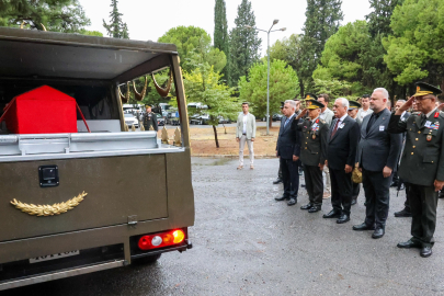 İzmir’de şehit olan Topçu Uzman Çavuş Mehmet Kökcü son yolculuğuna uğurlandı