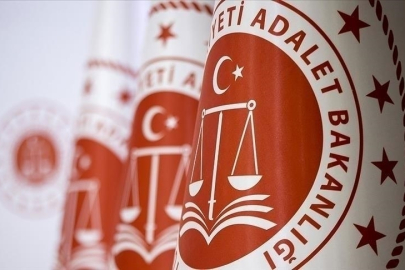 Resmi Gazete’de yayımlandı: Adalet Bakanlığı 300 memur alacak