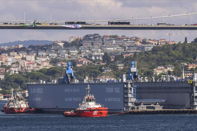 İstanbul Boğazı'nda gemi trafiği yeniden açıldı