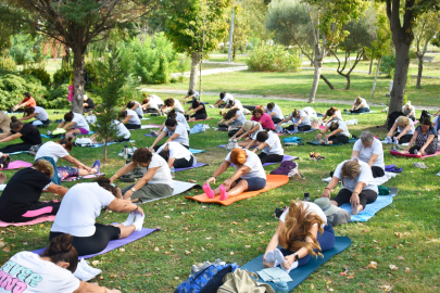 Balçova'da Hareketlilik Haftası’na yoga ve pilatesli karşılama