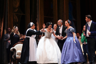 Verdi'nin "La Traviata" eseriyle İzmir'de sanat sezonu başlıyor!