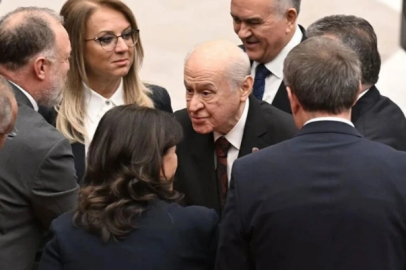 Bahçeli DEM Parti ile tokalaşmasının sebebini açıkladı!