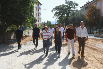 Başkan Sengel mahalle gezilerine devam ediyor