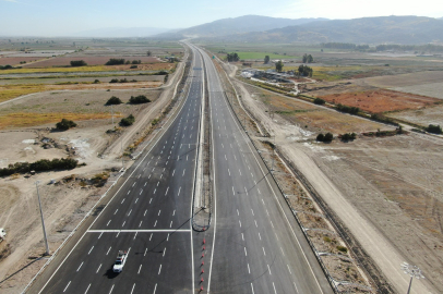 55 dakikalık Aydın-Denizli Otoyolu hizmete açıldı