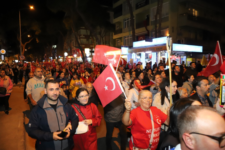 Dikili ve Çandarlı'da Cumhuriyet Bayramı coşkusu