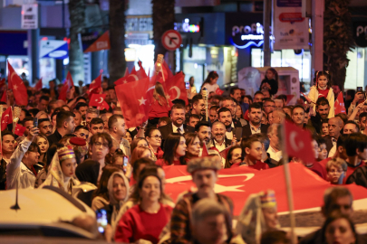 Buca’da 29 Ekim Cumhuriyet Bayramı’nı coşkuyla kutlandı