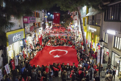 Karşıyaka’da cumhuriyetin 101. yılına muhteşem kutlama