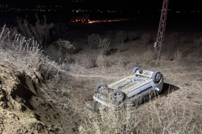 İzmir haber: Ödemiş'te bir otomobil şarampole yuvarlandı