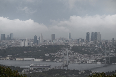 İstanbul’da kuvvetli rüzgar ve yağış zorlu anlar yaşattı