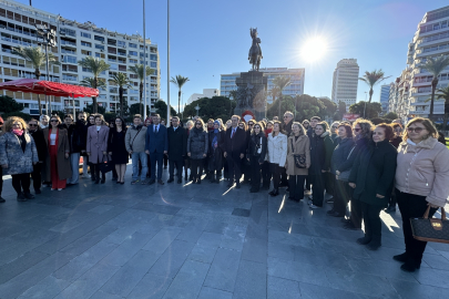 İzmir'de Öğretmenler Günü kutlanıyor