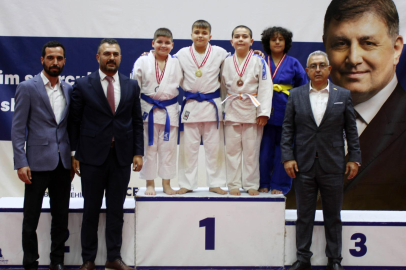 Başöğretmen Atatürk anısına judo turnuvası