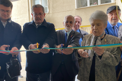 Oğuzhan Kavaklı Kütüphanesi İzmir’de kapılarını açtı