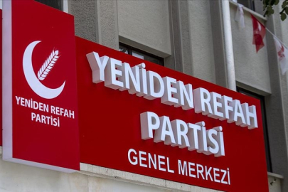 Yeniden Refah Partisinde şok istifa!