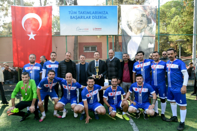 Bornova'da çalışanlar futbol turnuvası ile motive oldu