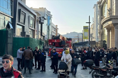 İstanbul’da korku dolu anlar: Yıkım esnasında çöken binada 2 işçi göçük altında kaldı