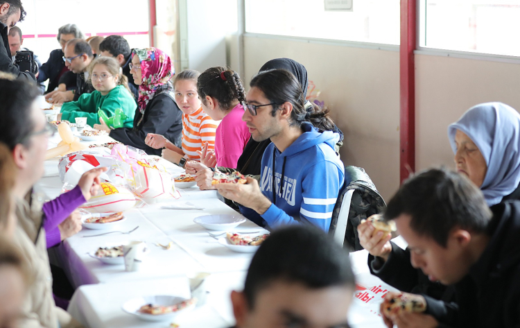 Bayraklı Belediyesi’nden 3 Aralık Dünya Engelliler Günü’ne özel anlamlı etkinlik