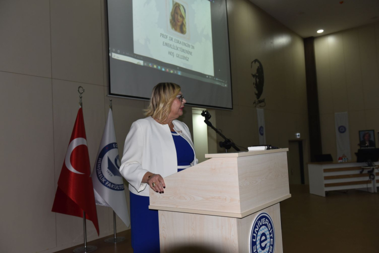 Doç. Dr. Şeyda Dülgerler 