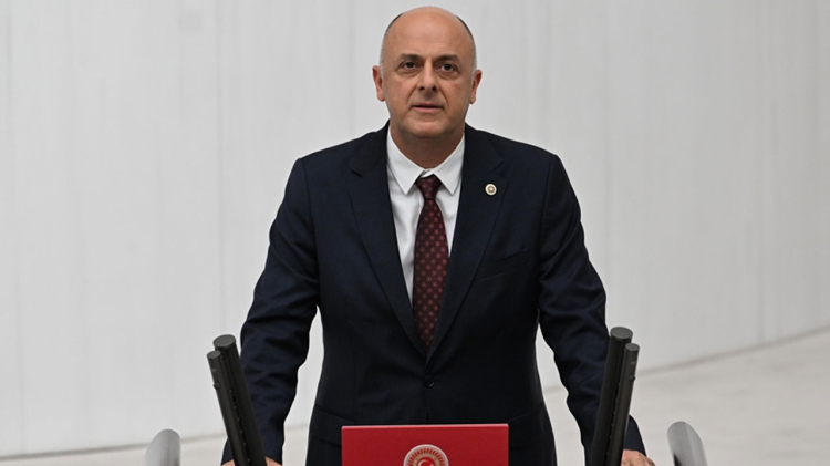 Ümit Özlale