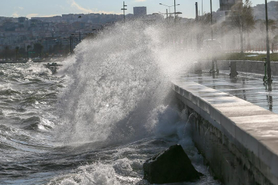 İzmir Valiliği’nden Ege Denizi için fırtına uyarısı!