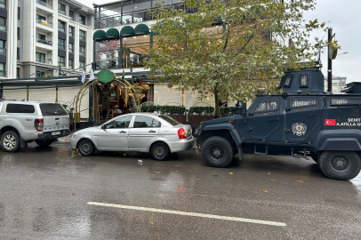 İzmir merkezli FETÖ operasyonu: 21 kişi tutuklandı