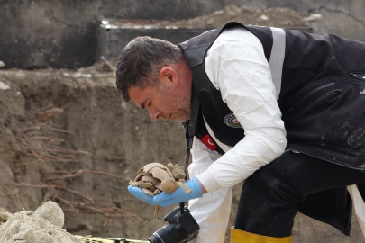 Kanalizasyon çalışmasında insan kemiklerine rastlandı