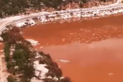 Şiddetli yağmur ve dolu sele neden oldu, seralar da zarar gördü