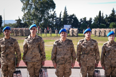 Foça'da subay adayları komando kursunu başarıyla  tamamladı!