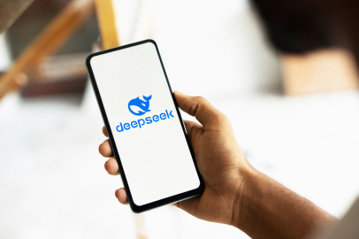 Yapay zekâ yarışında Çin'den şaşırtıcı hamle: DeepSeek, ChatGPT’yi geride bıraktı